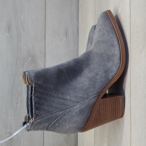 New Marc Fisher Gardi LTD Womens Ankle Suede Heels shoes boots sz 7.5M - Picture 3 of 13